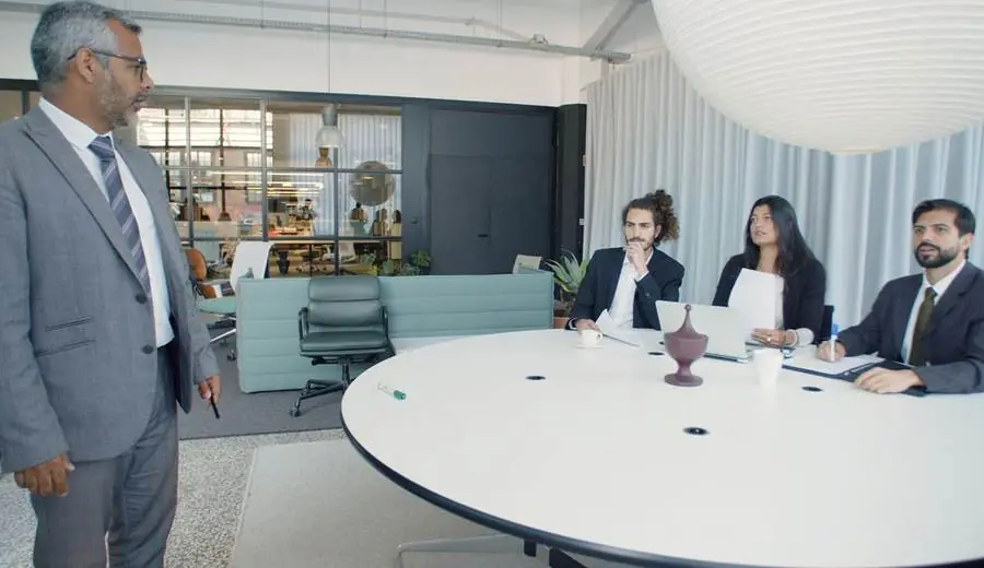 Equipo de trabajo en una oficina